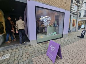 front shop at Have A Roll in Ghent