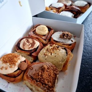 Boxes with rolls at Have A Roll in Ghent