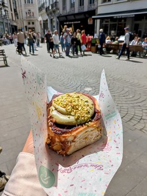 Pistachio cinnamon roll 🥐 at Have A Roll in Ghent