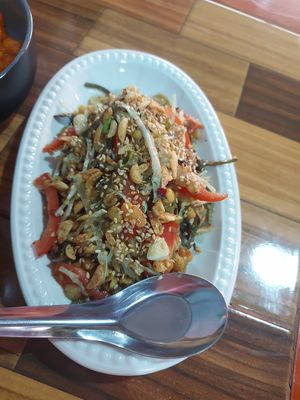 Tealeaf salad at Cherry Burmese in Chiang Mai