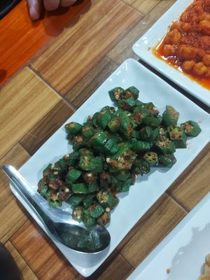 Okra masala at Cherry Burmese in Chiang Mai
