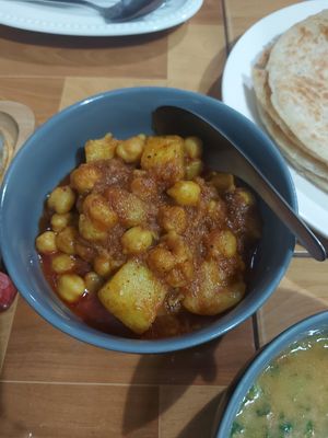 Chickpea potato curry at Cherry Burmese in Chiang Mai