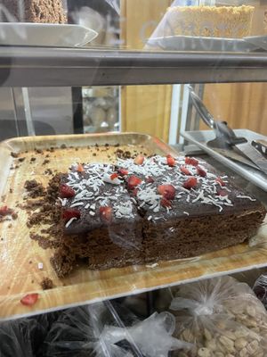 Brownie (has peanuts 🥜 )  at Loving Hut - Titikaka in Puno