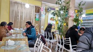 Inside at Loving Hut - Titikaka in Puno