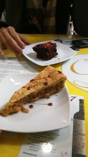 Apple pie and Brownie at Loving Hut - Titikaka in Puno