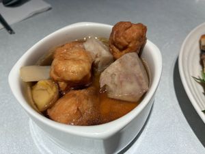 Buddha jumps over the wall soup at Fruitful Food 果然匯 in Taipei