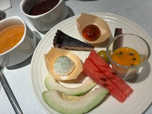 Fruit, desserts, and sweet soups at Fruitful Food 果然匯 in Taipei