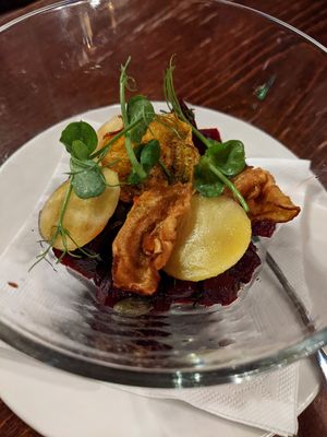 Beetroot tartare at The Cellar Door in Edinburgh