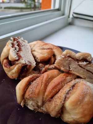 Cinnamon & Cardamom Bullar (spelt flour) at SKÅL in Loerrach