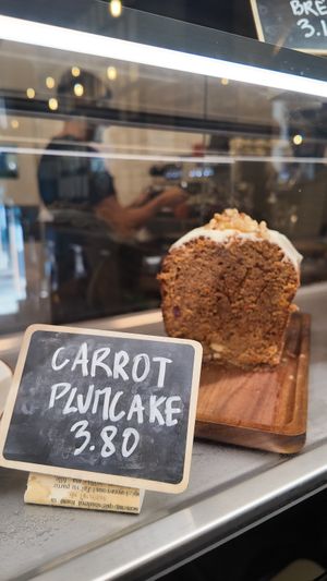  at Doux-Amer Café in Valencia