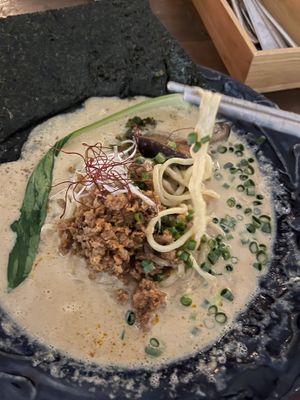 Tantan ramen cremoso  at Garamanjyaku in Kin