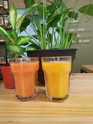 Licuados con fruta natural, sin azúcar at Arrebato Cafe in Buenos Aires