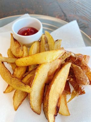 Organic fries at Fonte in Tokyo