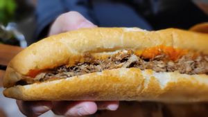  at Bánh mì cô Chun  in Hanoi