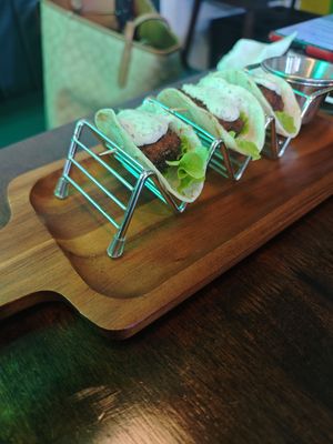  at Snoop's Joint in Bangkok