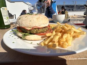 Green Oat Burger  at Arena Center Restaurant in Gerlos