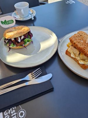 Bagel Smoked Tofu und Bocadillo de Tortilla (glutenfrei) at Bakery Giusy in Gran Canaria