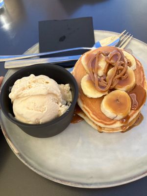 lotus pancakes with ice cream at Bakery Giusy in Gran Canaria