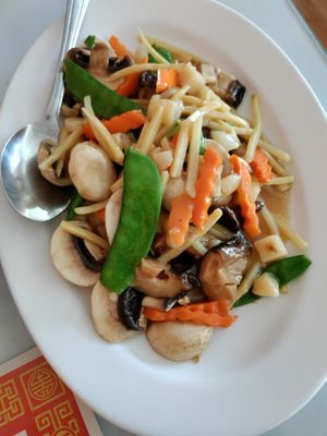 Ham with mushroom & bamboo at Garden Wok in Tarzana