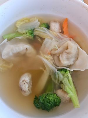 Won ton soup at Garden Wok in Tarzana