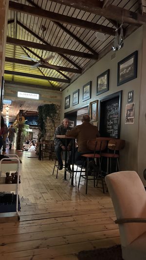 Homey vibes  at Uraidla Hotel in Uraidla