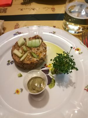 Puccia la pianta e tartare vegetale at La Sidreria in Milan