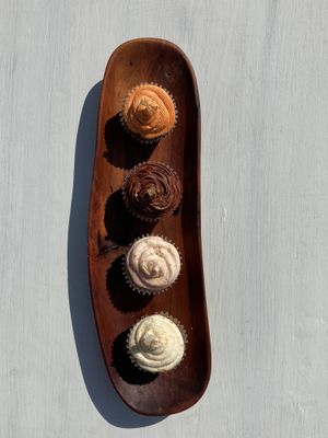 Cupcakes de naranja/zanahoria, vainilla, chocolate y coco  at Bri's Bakery - Pre-orders Only in Medellin