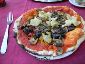 Pizza Toscana without cheese and with extra champignons at Pizzeria Le Bocconcino in Martigues