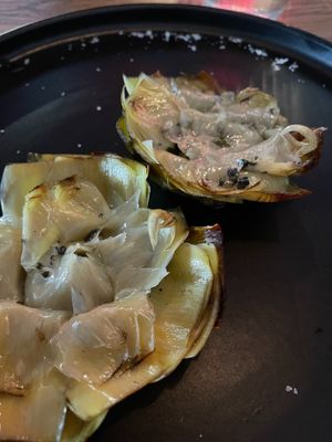 alcachofas a la plancha at Roce in Cambrils