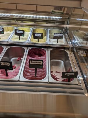 selection of vegan flavours at [ais] - Eismanufaktur in Cologne
