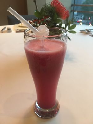 Dragon fruit rose smoothie at WUJIE 大蔬无界 - Xujiahui Park in Shanghai