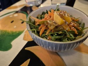 Salad at Yvonne & Nala in Geneva