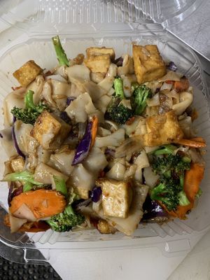 Drunken Noodles w/Tofu. Fresh Rice noodles stir fried with a medley of veggies & tofu in our house made sauce    at Kasoy & Co in Gresham
