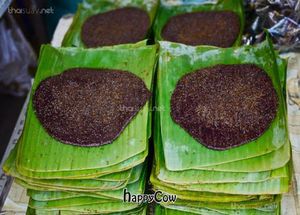 Black sticky rice snack at Weekly Market in Chiang Mai