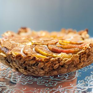 Organic, gluten-free and vegan apple cake at GLÜCK Café in Siegen