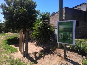 The street gate at Ahimsa Alimentación Consciente in Jaureguiberry