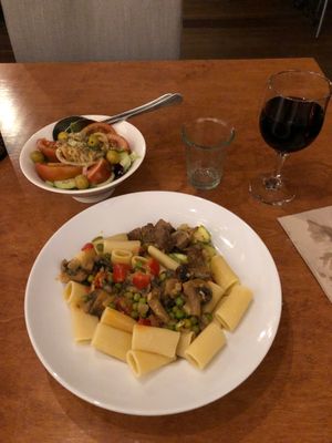 Pasta with mushrooms and salad at Hotel Anaterve in La Gomera