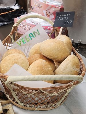 Dinner rolls are vegan at Amazing Breads & Cakes in Des Plaines