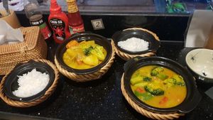 Average curry’s (bit bland)  at Met Vietnamese Restaurant in Hanoi