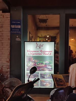  at Met Vietnamese Restaurant in Hanoi