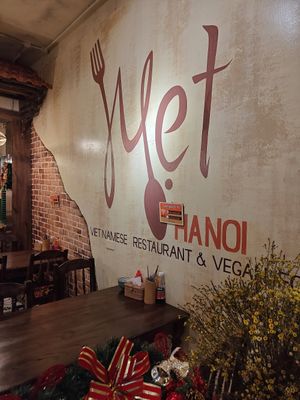  at Met Vietnamese Restaurant in Hanoi