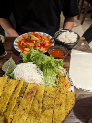 Banh xeo and sweet and sour tofu at Met Vietnamese Restaurant in Hanoi