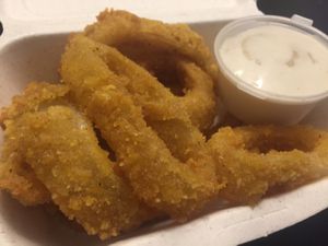 delis onion rings with vegan garlic mayo  at REfresh in Moscow
