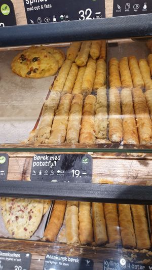 Vegan options listed with vegan label at Backstube Bergen in Bergen