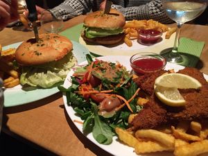 Schnitzel + Pommes, Cheeseburger and another Burger, vegan at Hirschbachstueberl in Lenggries
