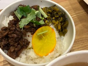 Lu rou rice at Taiwan Vegan Yoichi in Osaka