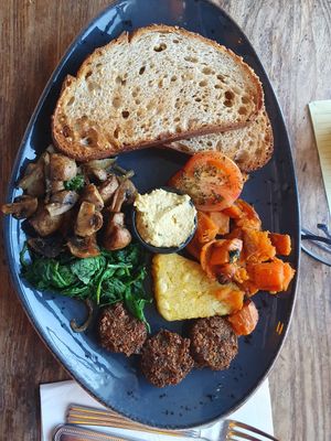 Vegan breakfast at Hollywood Cafe in Hollywood