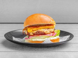 Burger bacana at Rúkula Vegan Food in Malaga