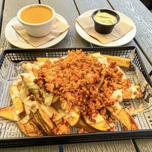 Tofu cheese fries #Veganuary at Rúkula Vegan Food in Malaga