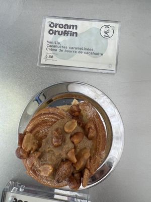 Cream cruffin  at Buddy Buddy in Paris